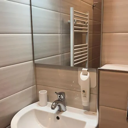 Old בית הארחה 3*