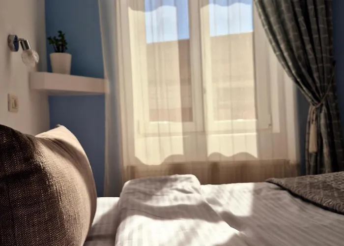 Old בית הארחה 3*